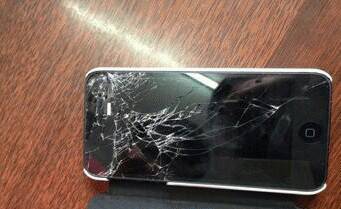 最容易摔坏的苹果手机苹果11摔坏的真实图片-第1张图片-太平洋在线下载